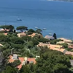 Salines De Giens 아파트 히에레
